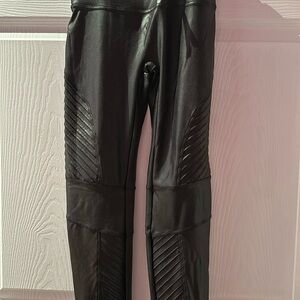 Spanx, Medium Petite Faux Leggings